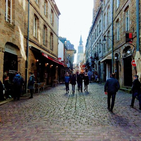 Gate House Lodge Dinan Esterno foto