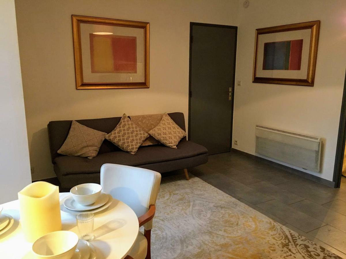 Gate House Lodge Dinan Esterno foto