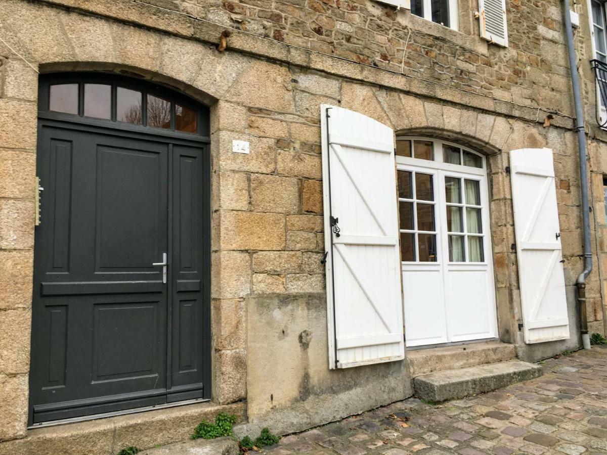 Gate House Lodge Dinan Esterno foto