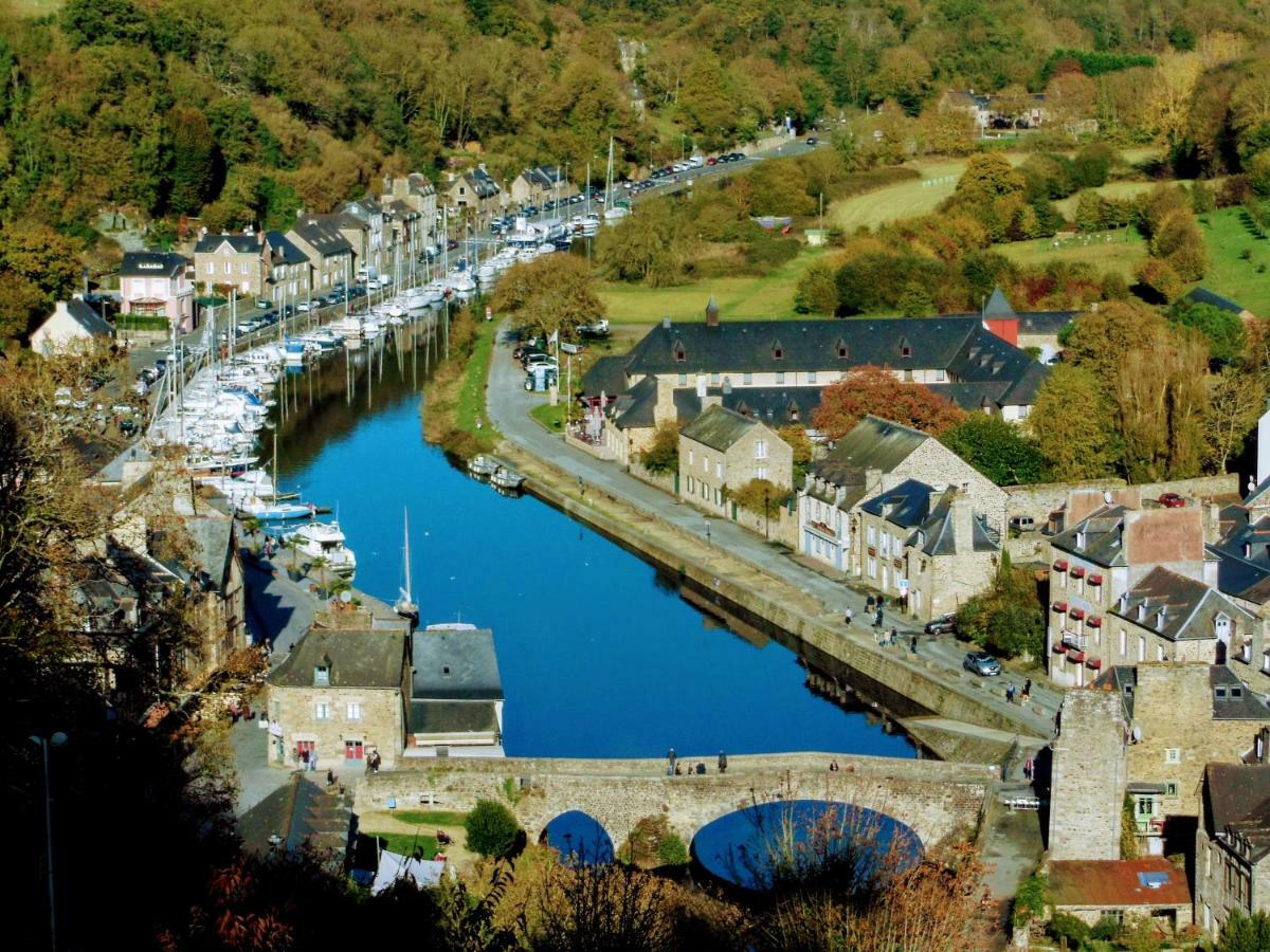 Gate House Lodge Dinan Esterno foto