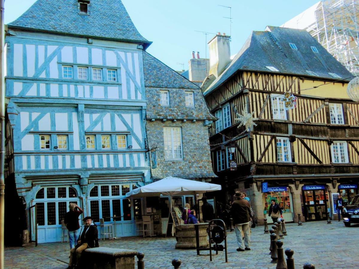 Gate House Lodge Dinan Esterno foto