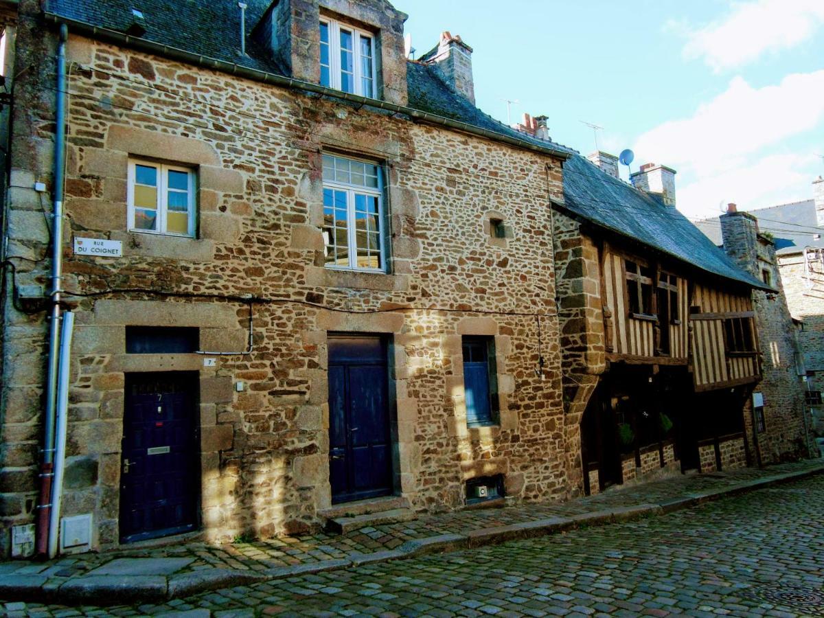Gate House Lodge Dinan Esterno foto